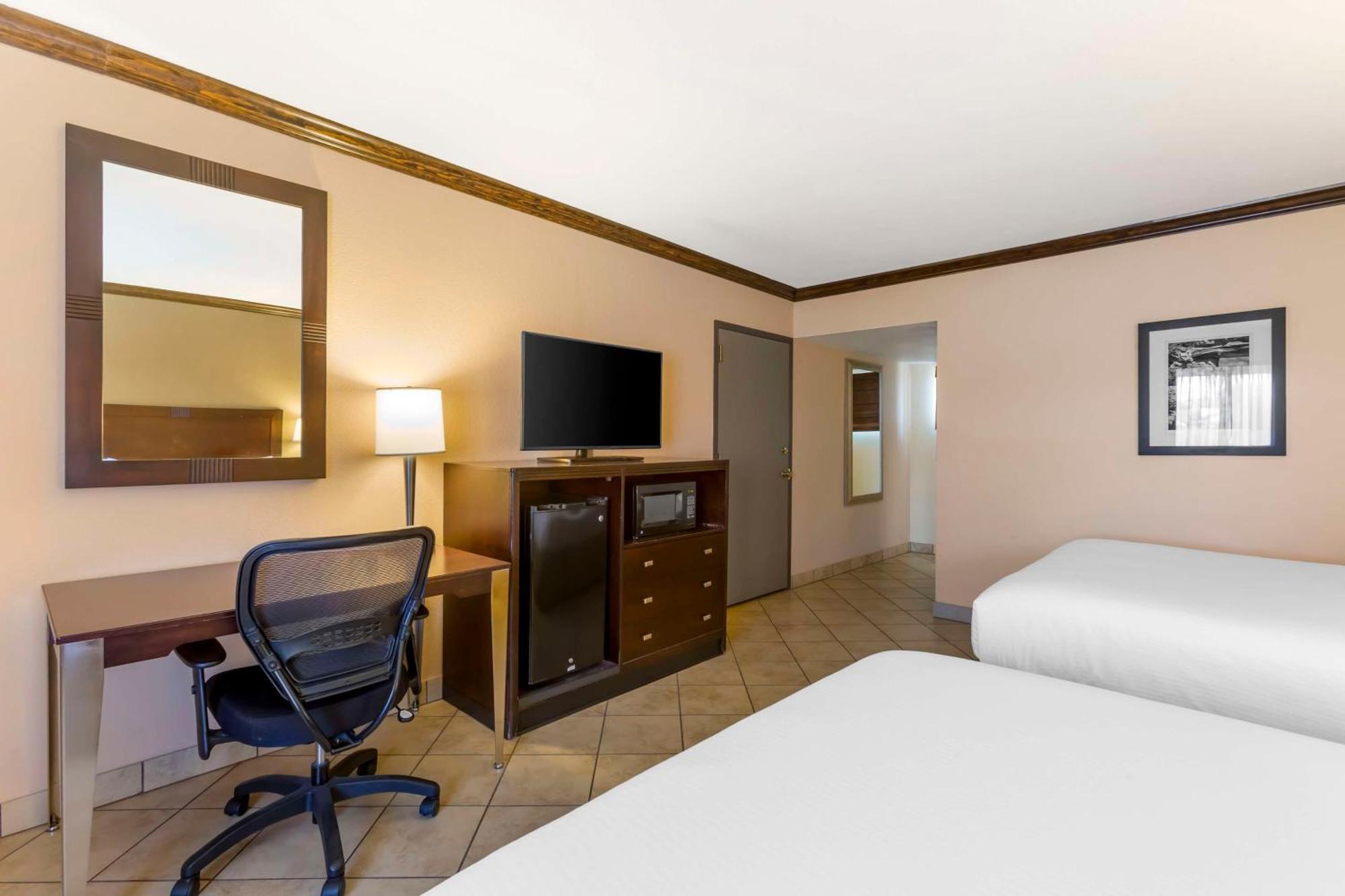 Best Western Plus Raton Hotel Exterior foto